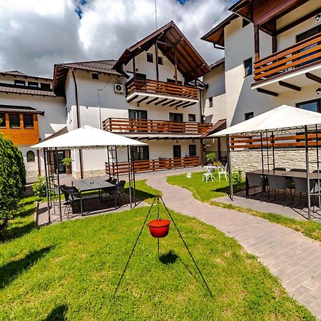 Yael Luxury Apartments 2 Buşteni Eksteriør bilde