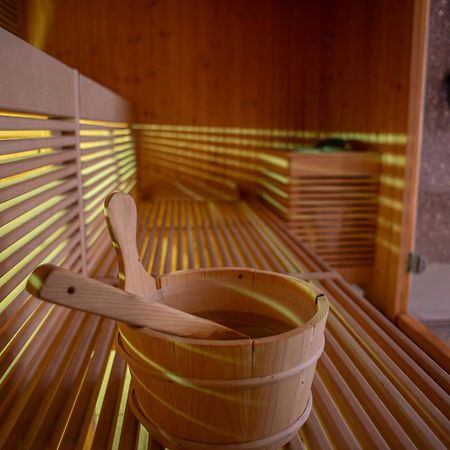 Yael Luxury Apartments 2 Buşteni Eksteriør bilde