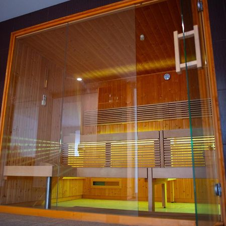 Yael Luxury Apartments 2 Buşteni Eksteriør bilde