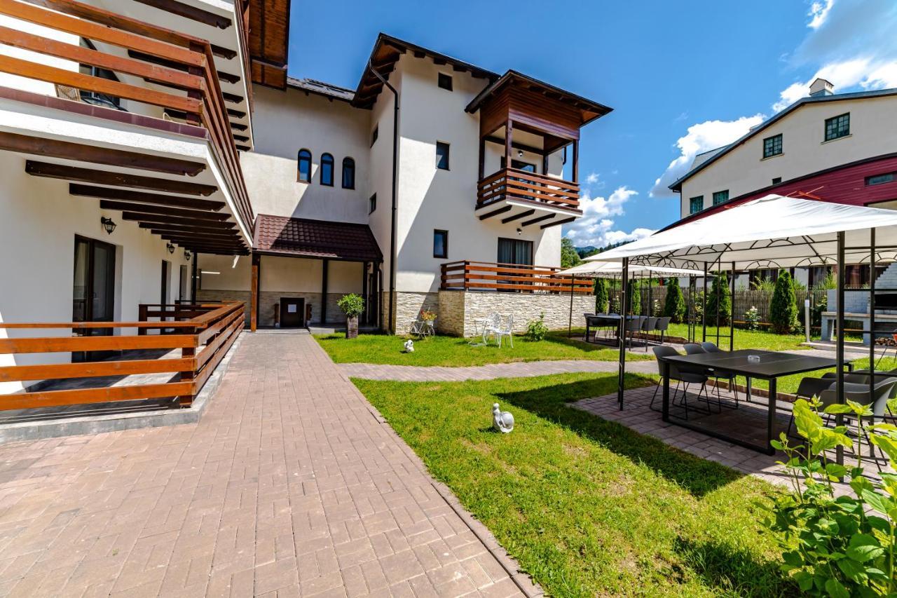 Yael Luxury Apartments 2 Buşteni Eksteriør bilde