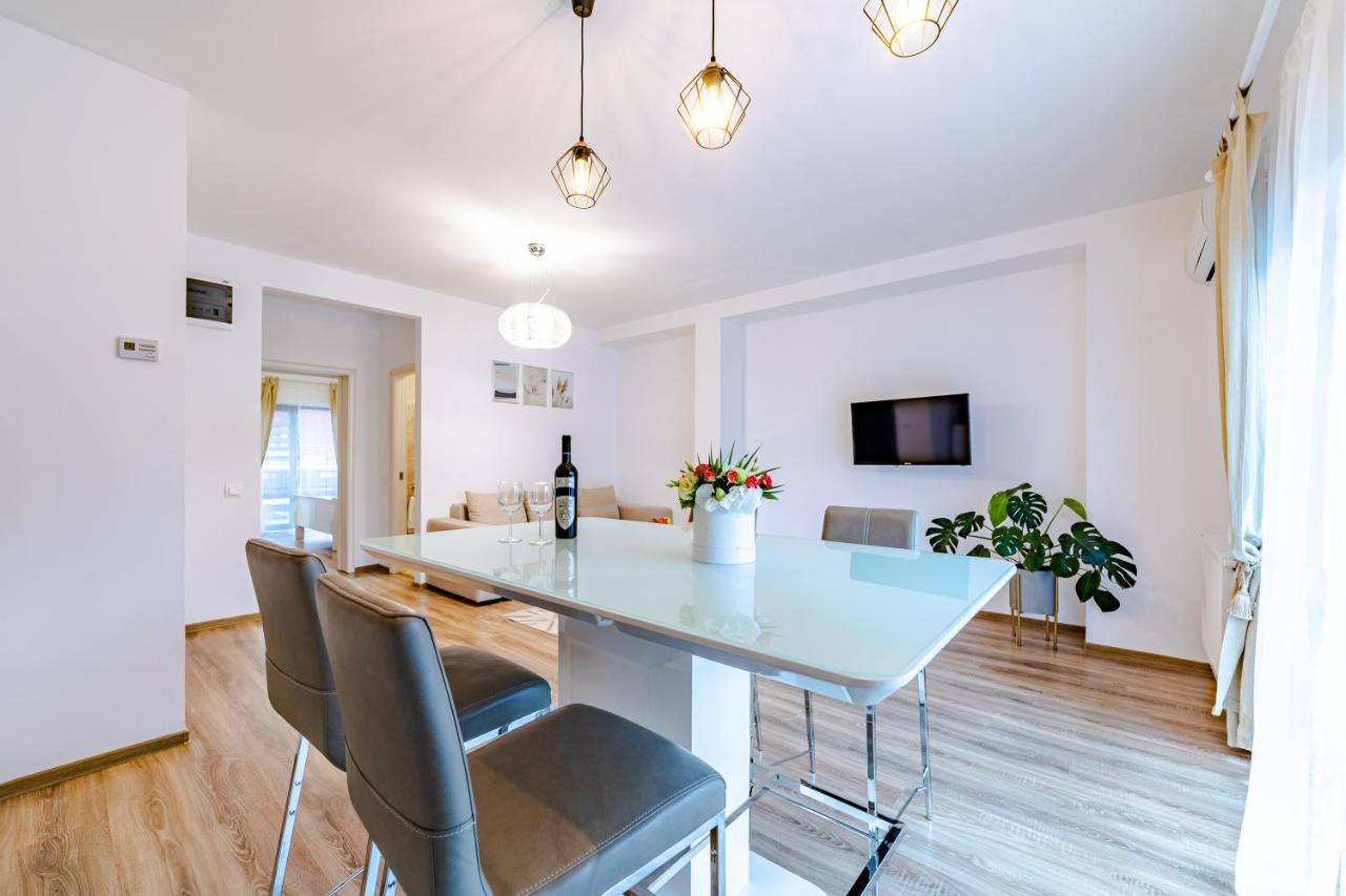 Yael Luxury Apartments 2 Buşteni Eksteriør bilde